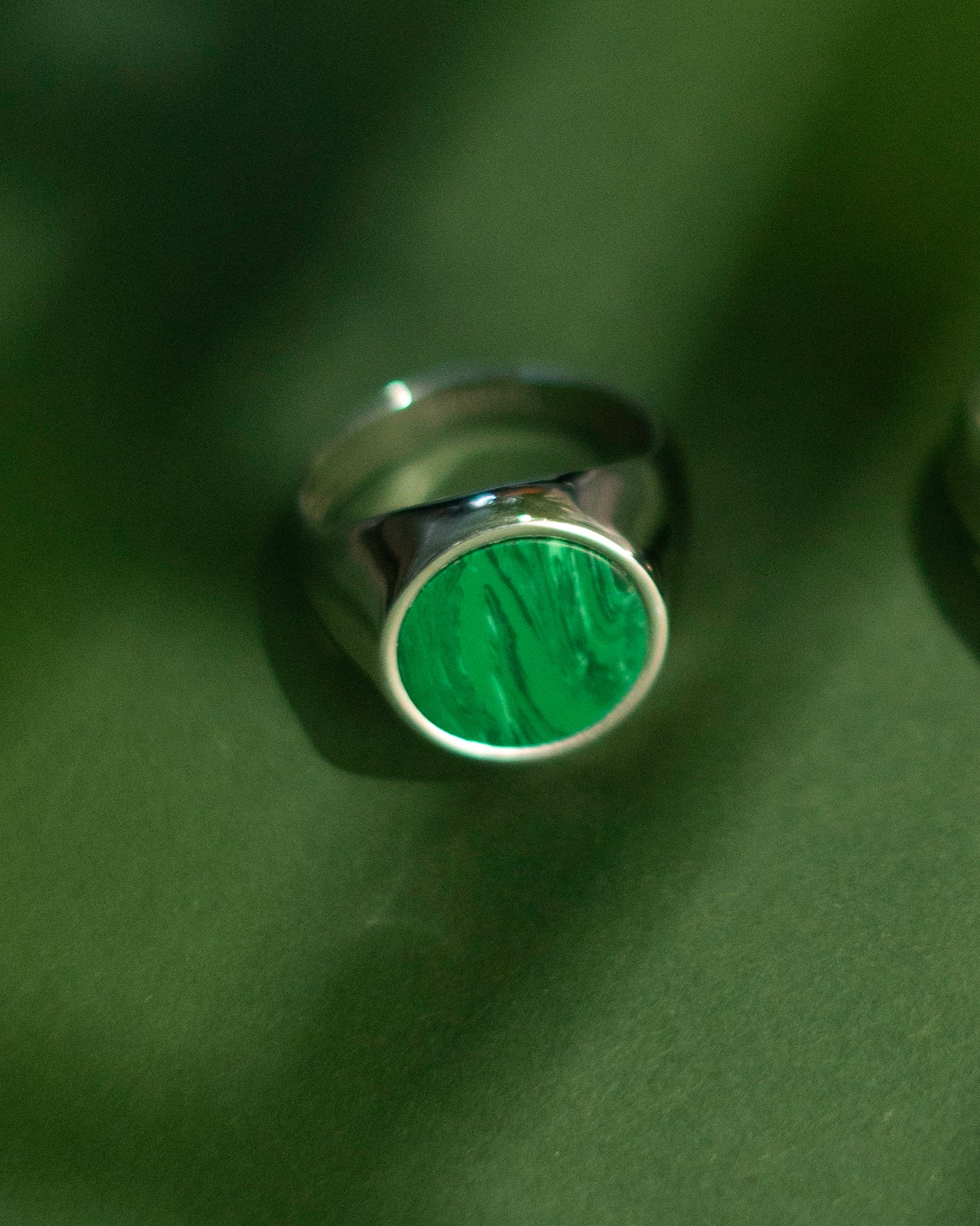 Damazo Oval Ring Green Malakite