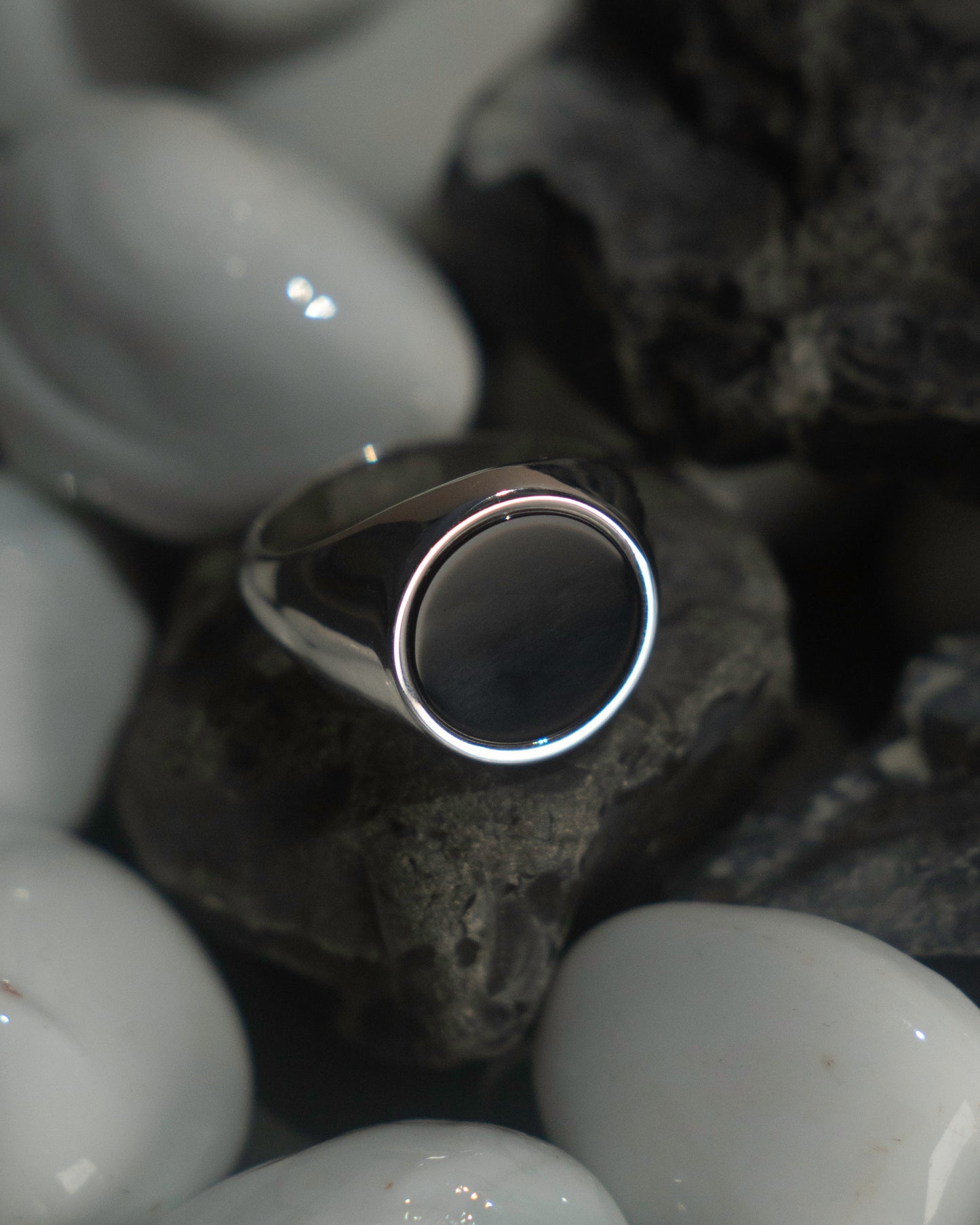 Damazo Round Onyx Ring