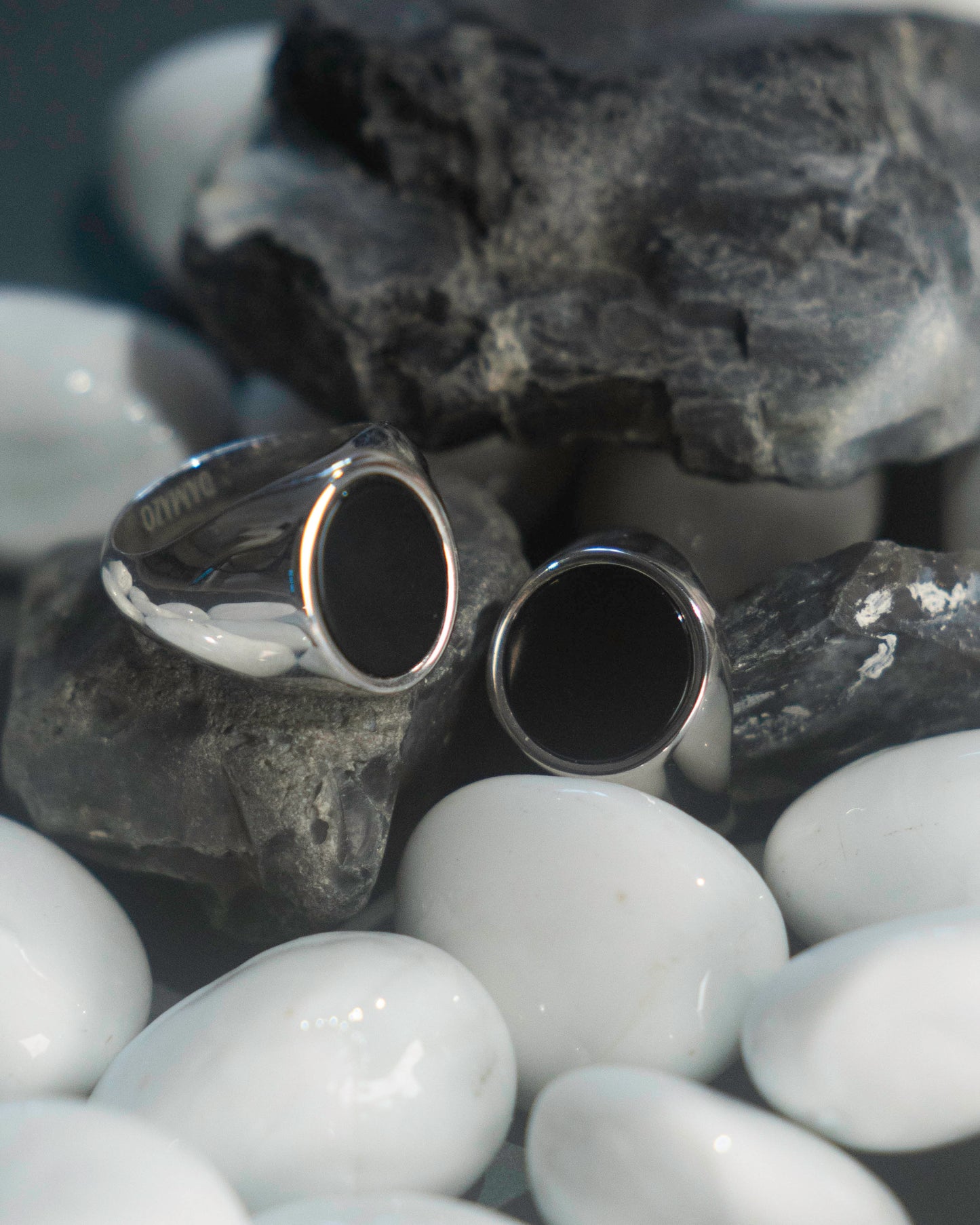 Damazo Round Onyx Ring