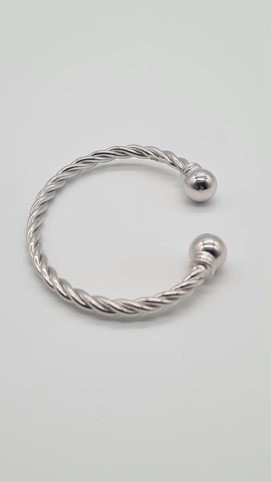 Gent's Torque bracelet - a modern interpretation of the traditional Celtic design